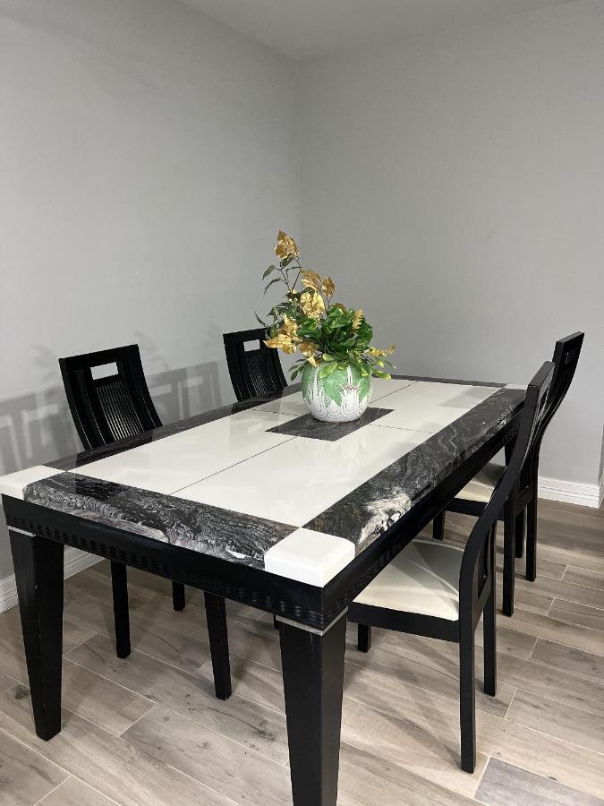 77072 New Remodeled Cute Townhome Sw Х'юстон Екстер'єр фото