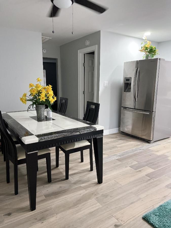77072 New Remodeled Cute Townhome Sw Х'юстон Екстер'єр фото